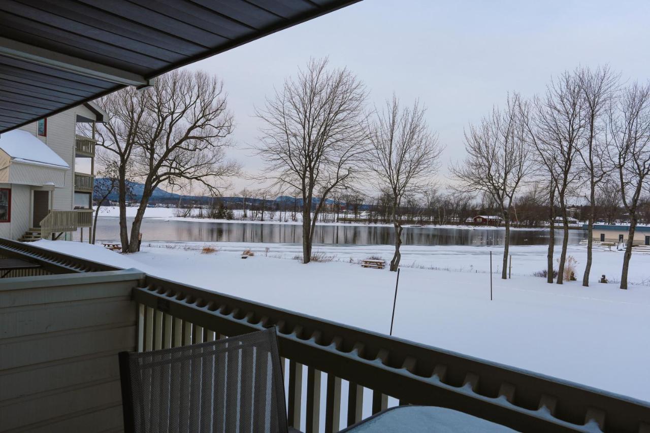 Magog Waterfront Condo 外观 照片