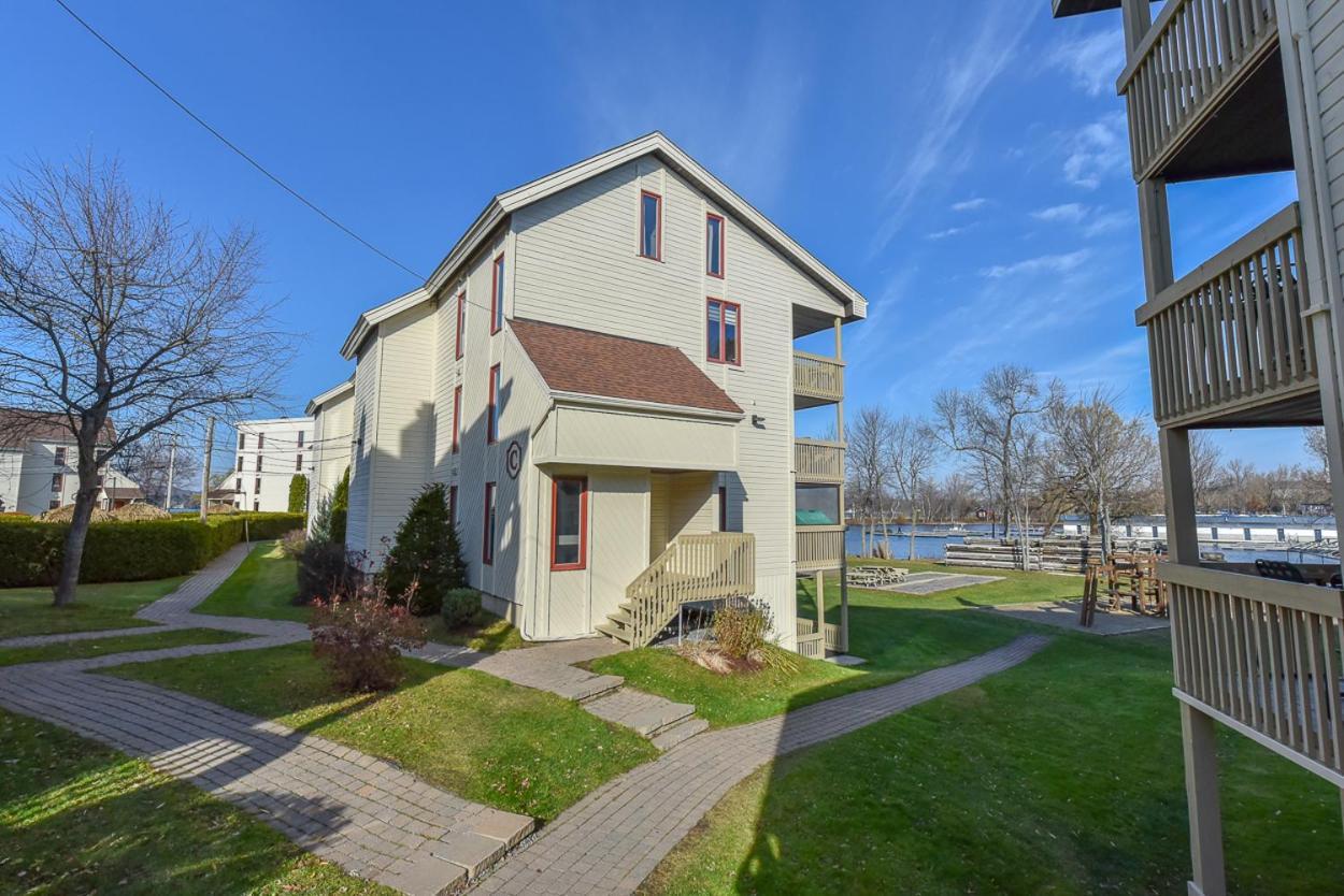 Magog Waterfront Condo 外观 照片